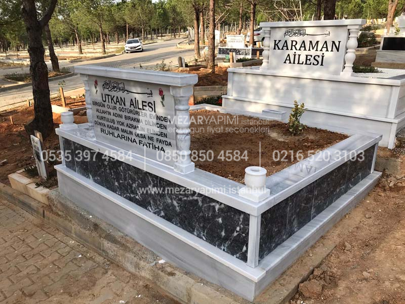 iki Kisilik Govde Siyah Mermer Sutunlu Mezar