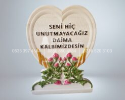 Kalp Şeklinde Cnc 3D Lale Çiçek İşlemeli Mezar Taşı