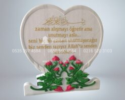 Kalp Şeklinde Cnc 3D Lale Çiçek İşlemeli Mezar Taşı