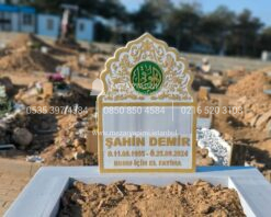 Özel Tasarım Baş Taşı Kabartma İşlemeli Mermer Mezar
