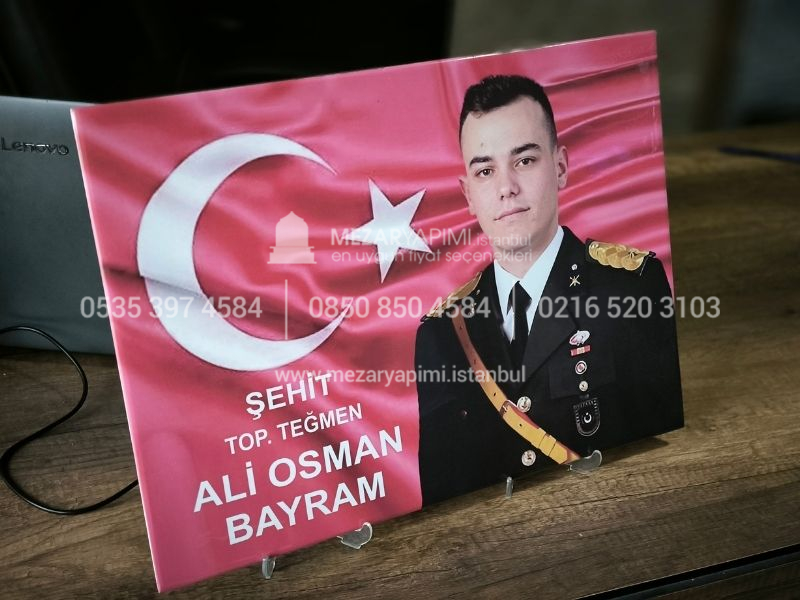 Şehit Mezar Taşına Solmayan Porselen Resim