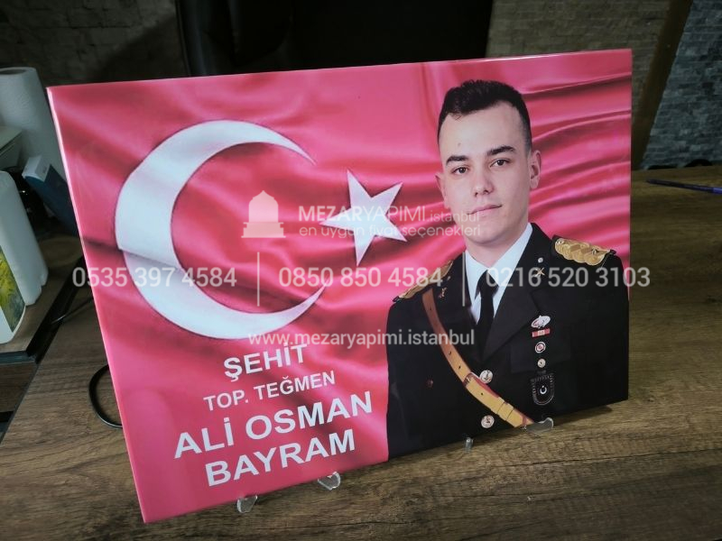 Şehit Mezar Taşına Solmayan Porselen Resim